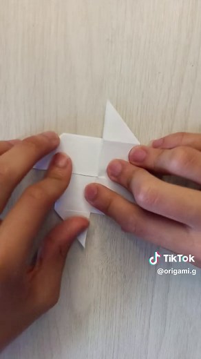 Cómo hacer un pez de origami fácil