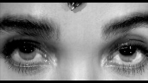 FKA twigs estrena un sensual video para su nuevo track "Good To Love"