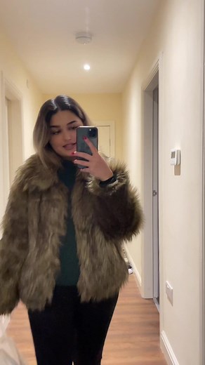 How to survive these arctic times 101 #fyp #foryoupage #foryou #cakeshak #coldweather #christmas #tiktokmademebuyit