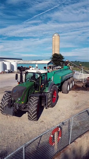 Comparing John Deere, Fendt, and Case Tractors