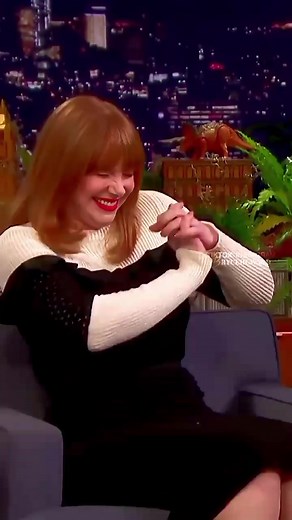 She so amazing 😭❤️ #cat #jurassicworld #jimmyfallon #tiktok #edi #brycedallashoward #fyp #foryou #funny