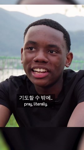 Wild pink boat ride: High-speed thrills & massive splashes with Thanos!