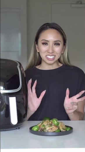 Air-fried CRISPY 🧂 salt & pepper chicken 🍗 wings in the PowerXL Vortex Air Fryer with Jen Dao