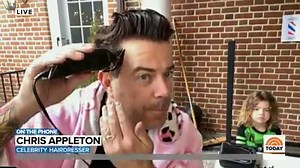 Watch Carson try to cut his own hair at home with some help over the phone from celebrity hairdresser Chris Appleton (and a gaggle of onlooking co-anchors watching his every move). We can't stop laughing! | Today Show