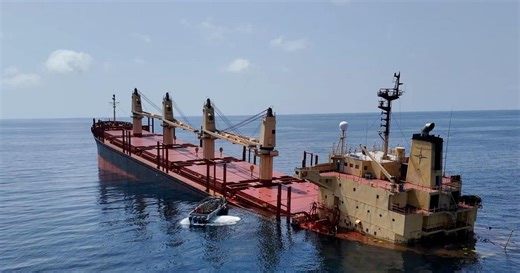 Iran maintains chokehold on Strait of Hormuz