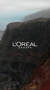 Wir respektieren unsere Umwelt!  Bereits seit 2012 versuchen wir ein Zeichen für unsere Umwelt zu setzen. In den letzten 10 Jahren haben wir zum Schutz von 17 Millionen km² Meeresfläche beigetragen. Setz auch Du ein Zeichen! | Biotherm Homme | Facebook