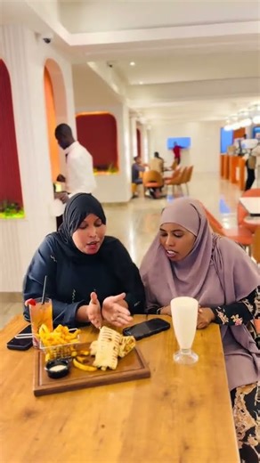 Gabar reer badiya ah oo shawaarma la siyay maqaayadda daaawo