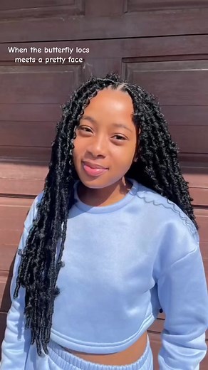 Sapphire butterfly 🦋locs Pre-made for quick easy installation Easy to maintain 💆🏽‍♀️#locstyles #locs4women #butterflylocs #betterflylocs😊 #locs4life #fauxlocs #fyp #pretoria #pta @Mamatla ♥️