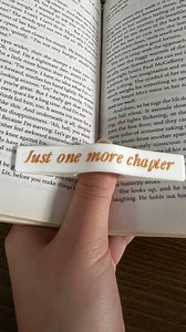 You asked how it works — we listened 🙌 This is how the Thumb Page Holder keeps your book open with one hand. Less strain. More comfort. Better reading. 🔗 Link in bio | books_r_us123
