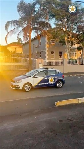 When the city’s still waking up, our team’s already on the ground! From on-site guards to rapid Tactical Response, our presence at Kensington Centre keeps Durban North safe, sunrise to sunset. Always ready. Always watching. 💪 | Marshall Security