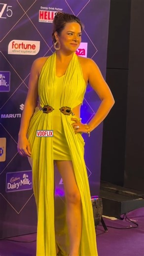 ✨ Udita serving timeless elegance 💛🦋😍