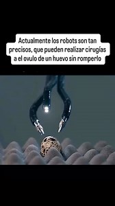 🤖🥚 Robots con manos más firmes que un cirujano humano La robótica quirúrgica ha alcanzado un nivel de precisión asombroso. Hoy existen sistemas capaces de operar sobre un huevo sin romper su frágil cáscara, una demostración que refleja la estabilidad y exactitud de sus movimientos. Esta tecnología, basada en sensores de alta resolución y algoritmos de control milimétrico, abre la puerta a intervenciones médicas mínimamente invasivas, reduciendo riesgos y mejorando la recuperación de los pacien