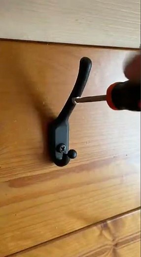 Cozy Cabin Entry Mudroom Makeover | Wooden Bench & Gear Wall 🧥🥾