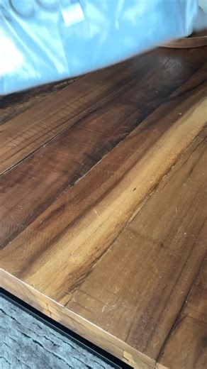 Style meets sounds. That’s the Foleen minimalist crossbody bag your new go-to companion! 👜✨ Grab your, link in our bio! 🛍️ #SecosanaPH #SecosanaBagsAndWallets #SecosanaSisters #crossbodybagsph | Secosana