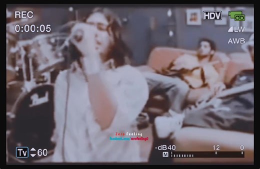 Bhula do bhula do woh baatein purani. Jo dil ko jalati raheen.🖤 | Deep Ｓ ａ ｄ ｌ ｉ ｎ ｅ ｓ