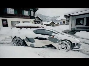 Lambo Snow Drifting