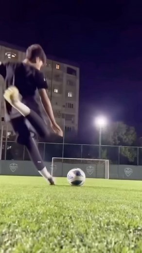 ⚽ ¿Cómo saber si tu balón Mikasa es original? 🏐 Si eres fanático del fútbol o el ecuavóley, no puedes perderte este video. Te enseñamos 4 tips sencillos para reconocer un Mikasa original y evitar que te engañen con réplicas de baja calidad. 🚫⚽ #xdeportes #deportes #futbol | XDeportes