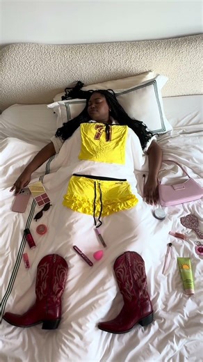 Festival season ready! ✨ Which beauty product is your must-have for a concert? 🎤💄 #IPSY