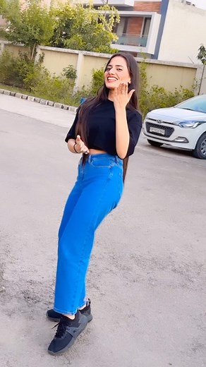 Ruchika Jangid on Instagram: "Moti Moti Aankh 😳🤩 #ruchikajangid #random #video #new #song #nanad #trending #reels #instagram #viral #post @crystalmusic_official"