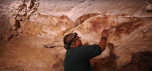 30,000-Year-Old Ice Age Art Reveals Ancient Humans Developed Culture on the Go