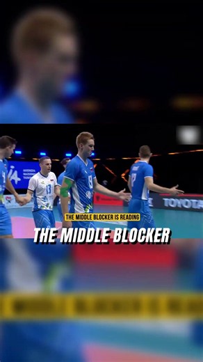 Mozic breaks the defensive system! 🤯