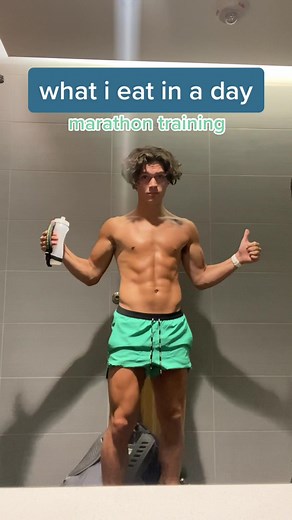 Full day of eating during marathon prep #foryoupage #food #whatieatinaday #college #running