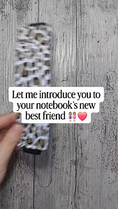 ✨ Meet your notebook’s new best friend! ✨ My handmade pen-holder bookmarks are here to keep your favourite pen right where you need it — no more digging through bags, no more lost pens, just pure organised bliss. Perfect for notebooks, journals, planners, diaries, sketchbooks… basically anything with pages that deserves a cute little upgrade. 📚🖊️ Looking for a thoughtful gift? These make the sweetest Christmas presents, stocking fillers, Secret Santa surprises, teacher gifts, or a little somet