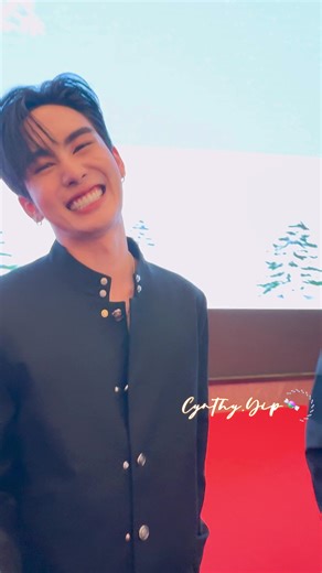 快来听这个宝宝教你数12345 萌死我了每一帧都，还拍得啪啪响哈哈哈哈，原本想说其他话但看着脸全都说不出了 ⚠️ DO NOT REPOST/EDIT🚫 #perthsanta #เพิร์ธแซนต้า #santapp #santapongsapak #santafsinshanghai @Santa