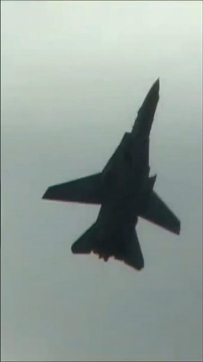 The F-14 performs powerful maneuvers at Nellis AFB! The Tomcat really is the coolest fighter