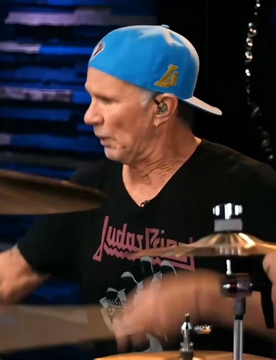 #redhotchilipeppersconcert #drummer
