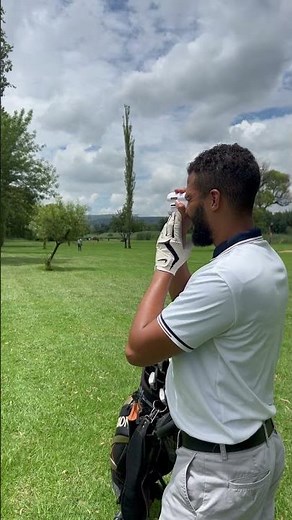 Learning how to use a range finder 📹 #rangefinder #golfer #golf
