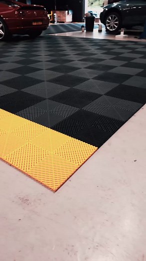 Epic transition from Part 1 to Part 2 at Exotic Supercar  The full...