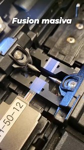 153K views · 1.1K reactions | Fusion masiva de fibra óptica ✅️ #telematica #fiberopticsplicing #RedesYTelecomunicaciones #GPONOLT #plantaexterna #splicer | Aprendiendo de fibra óptica | Facebook