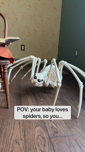 She loves spiders more than me 😭 #photoshopart #momtok #artistsoftiktok #parentsoftiktok