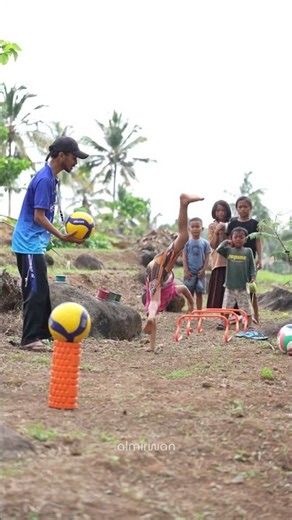Cara Booms spike bola voli Ramzi Gebot