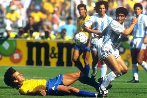 Italia 90. Argentina-Brasil: el baile, el bidón, el golazo y el último triunfo sobre una potencia