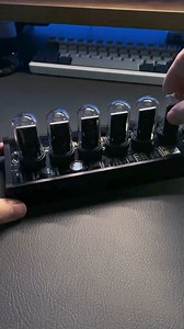 Trong thời đại mới, cái gì đều phải tiên tiến một chút. Mua động hồ này tặng cho bạn thế nào? #tech #clock | Review Thu Nguyệt | Facebook