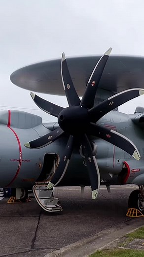 Eye in the Sky 👁 - an E-2C Hawkeye preparing for its mission…#airfoce #engine