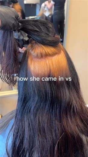 CAITLIN HAWKINS | SOMERSET HAIR STYLIST on Instagram: "My BIGGEST transformation to date 🤯🧡 Definitely tested my hairdressing skills🙈 We started with BLACK box dye and the goal was to blend back to her natural light copper root. Carefully lifted out the box dye while protecting the hair with @k18hair , tackling those stubborn sections and refining until we hit the right tone. Finished with a custom @moroccanoil Color Rhapsody copper blend to create a seamless, natural result✨ Formula:🧪 25g 6