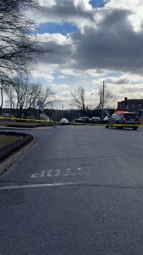 #Breaking At least one person is hurt in a crash and shooting at South 25th and Burma Streets in Harrisburg. CBS 21’s Maxine Rose is live there now. | Local 21 CBS News, WHP Harrisburg
