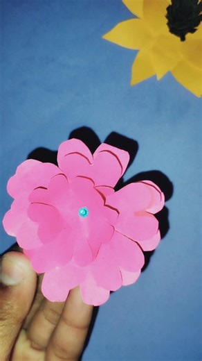 “Beautiful flower making 🌸Aise aur easy & lovely flower craft ideas ke liye SUBSCRIBE kare 🔔”#flower
