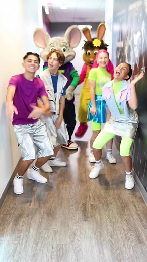 #KIDZBOPKids & @Chuck E. Cheese - THE perfect duo! ❤️🐭 #ChuckECheese #KIDZBOP #KIDZBOPKids #KIDZBOPNeverStop #KIDZBOPLive #BellaB #Hoplikeabunny