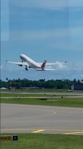 SriLankan Airlines 🛫😮‍💨😍 #srilankanairlines #airbus #srilanka #airbus #aviationdaily #shorts #ul
