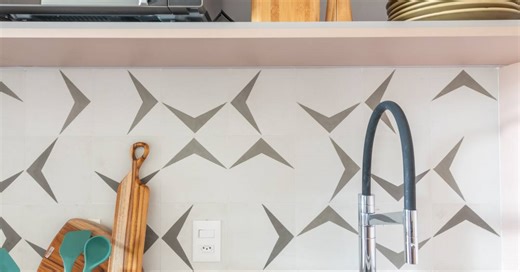 Ladrilho hidráulico pela casa toda: 12 ambientes para se inspirar