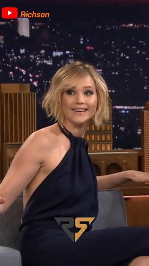 Jennifer Lawrence offer a dance with J.Lo #shorts #actress #jenniferbartlett #funny #marvel #kpop