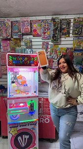 741K views · 20K reactions | Le puse el iPhone 17 pro Max como premio a mi máquina caza peluches, acompáñame a hacer el corte semanal de mi máquina #parati #viral_video #cortesemanal #maquinacazapeluches #fypシ゚viral | Dariela Macias | Facebook