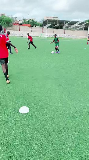 𝗣𝗹𝘂𝘀 𝗾𝘂’𝘂𝗻 𝘀𝗽𝗼𝗿𝘁 .... 𝘂𝗻𝗲 𝗽𝗮𝘀𝘀𝗶𝗼𝗻 ⚽️❤️ 𝗕𝗘 𝗦𝗣𝗢𝗥𝗧 𝗪𝗘 𝗔𝗥𝗘 🦾 🔴⚫️