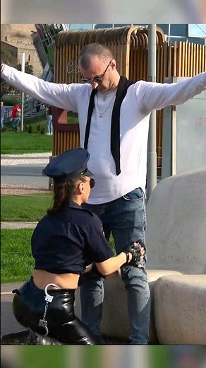 🔥AWESOME REACTIONS - Fake POLICE OFFICER Prank 😂 #funny #pranks #comedy