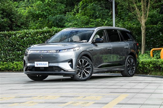 eπ008究竟怎么样 配置豪华感更强