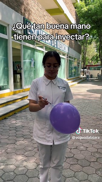 Estudiantes de Medicina enfrentan el Inject a Balloon Challenge